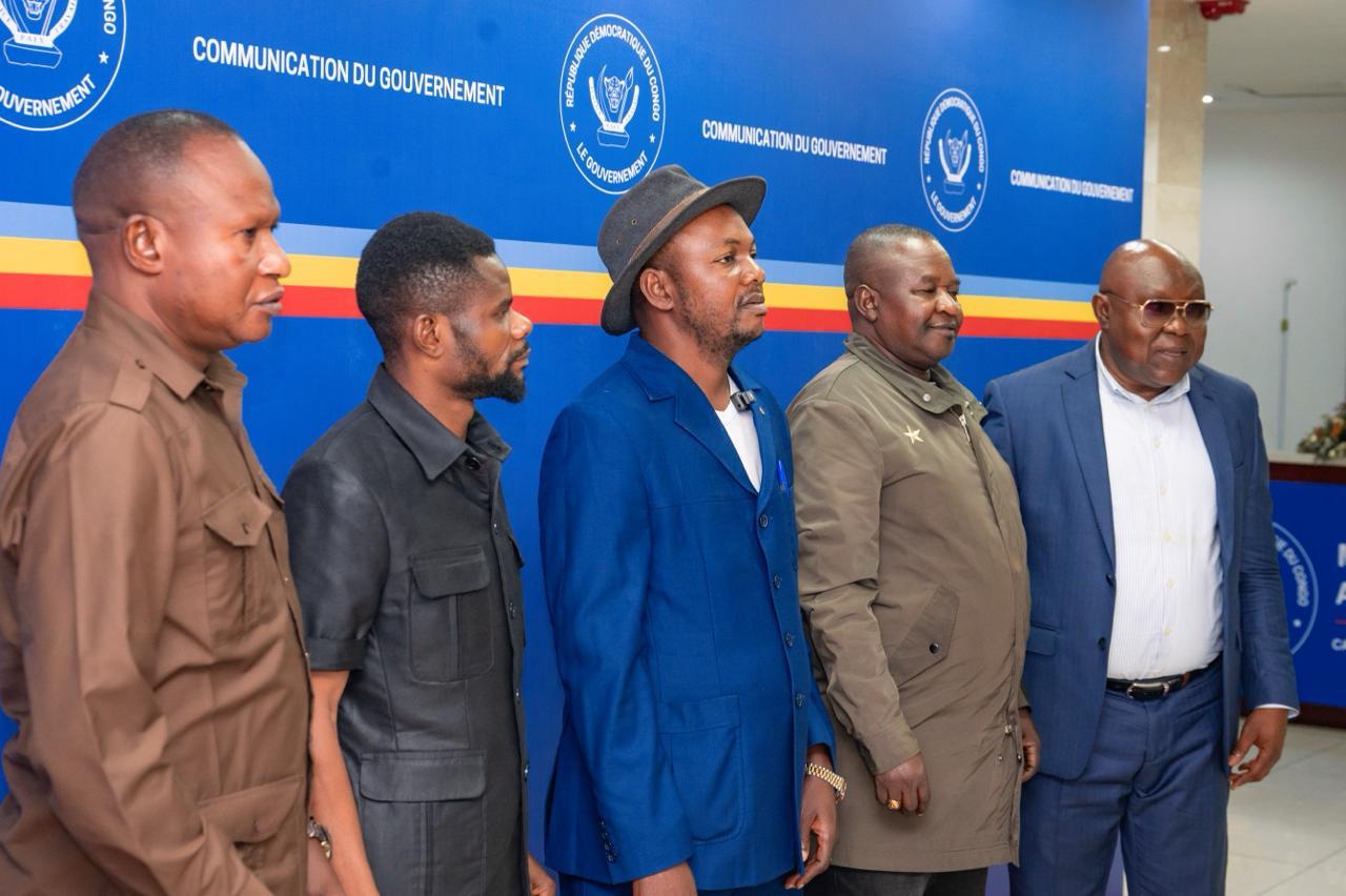 Le Ministre d’État, Maître Guy LOANDO MBOYO à l’écoute des anciens Élus Nationaux